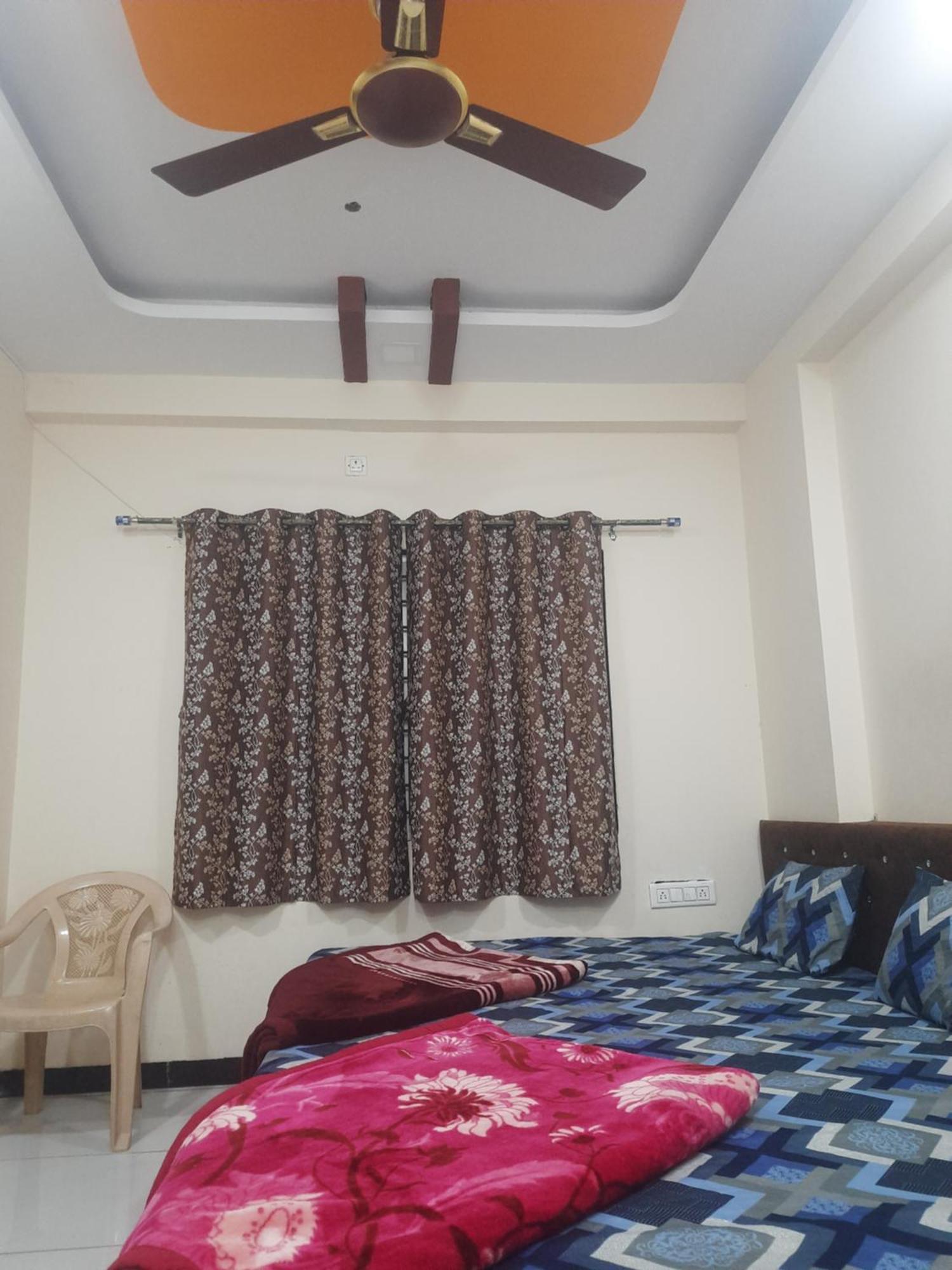 Hanumant Kripa Geust House Only For Family Ujjain Exterior photo